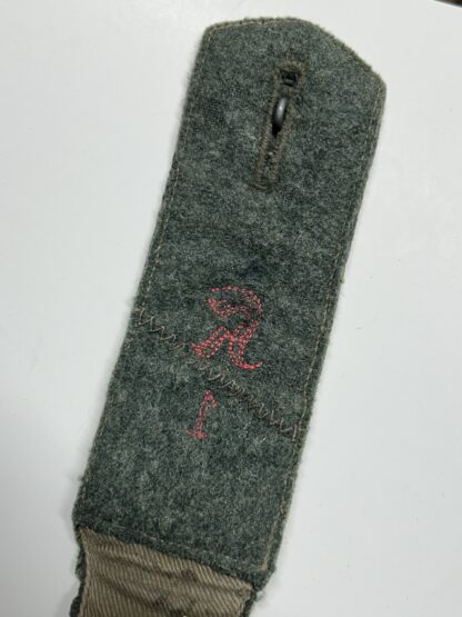 Early M36 Heer (Army) Shoulderboard for Kradschutzen Regiment 1 - Image 7