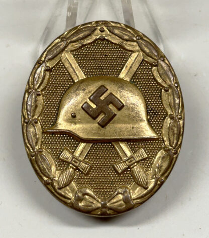 Early 1939 Wound Badge in Gold - (Hauptmünzamt Wien)