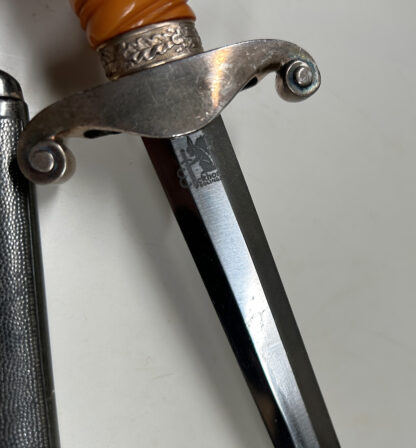 Minty Early Model 1935 Heer (Army) Dagger – (Carl Eickhorn, Solingen) - Image 17