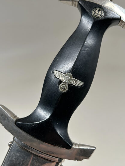 Model 1933 Transitional SS Dagger "Rat-tail" - (941/39, Carl Eickhorn, Solingen) - Image 9