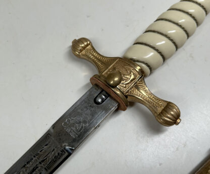 Double Etched Model 1938 Kriegsmarine (Navy) Dagger w/ Hammered Scabbard – (Carl Eickhorn, Solingen) - Image 15