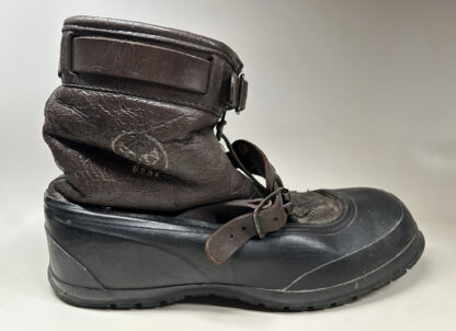 WWII U.S. Army Air Force A-6-A Flight Boots w/ B-6 Flight Helmet - (Local Find) - Image 9