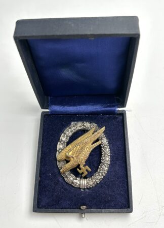 Early Luftwaffe Paratrooper Badge in Case - (C.E. Juncker)