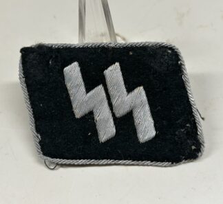 Waffen-SS Officer Collar Tab - (Uniform Removed)