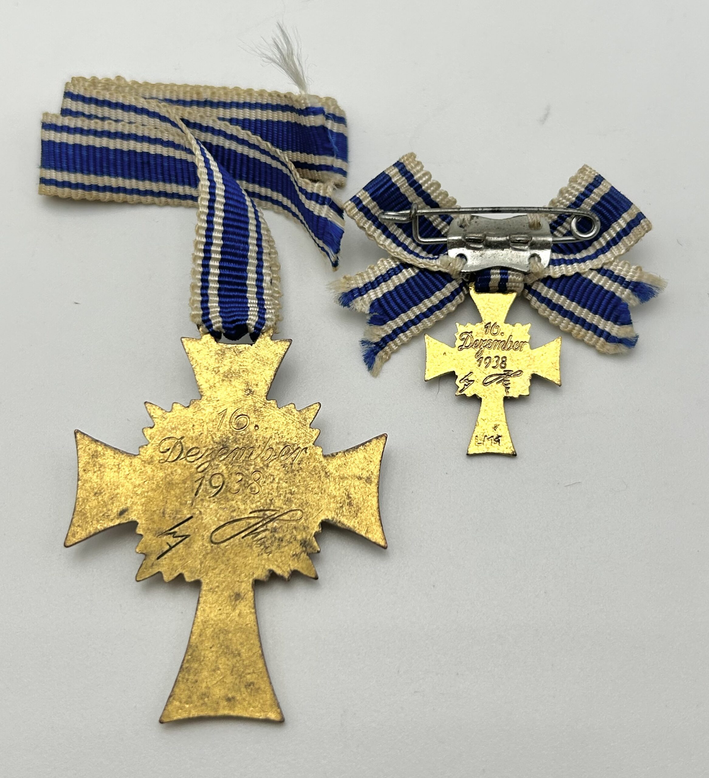 Mother Cross in Gold w/ Miniature - (‘L/11’ Wilhelm Deumer) - Image 4
