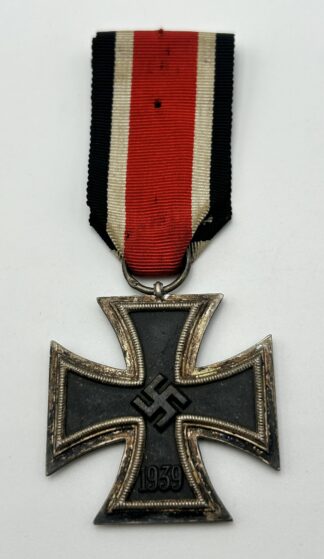 1939 Iron Cross 2nd Class (EK2) - (‘75’ Julius Maurer)