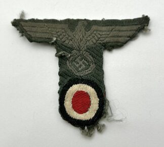 M40 Heer (Army) T-Eagle Cap Insignia - (Period Worn)
