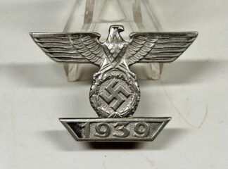 1939 Spange to the Iron Cross 1st Class. (‘L/18’ B.H. Meyer)