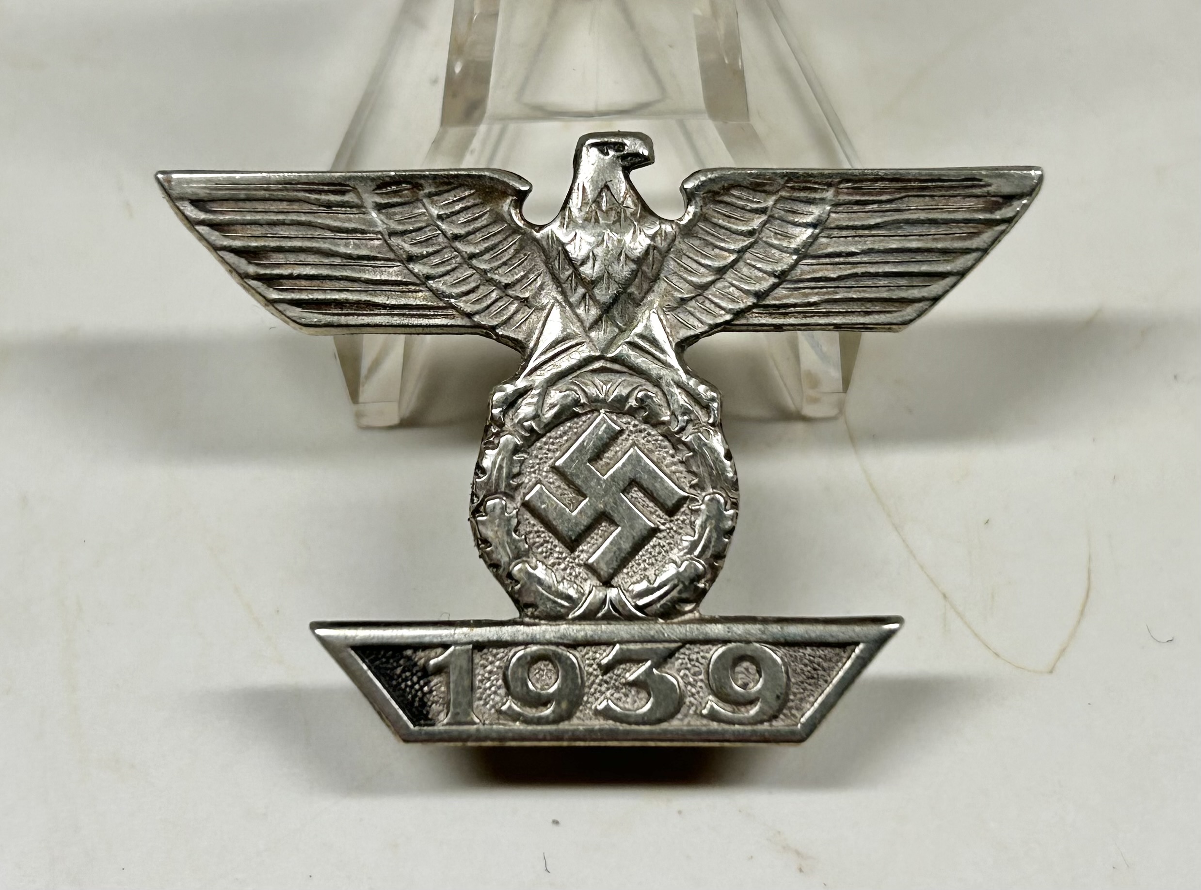 1939 Spange to the Iron Cross 1st Class. (‘L/18’ B.H. Meyer)